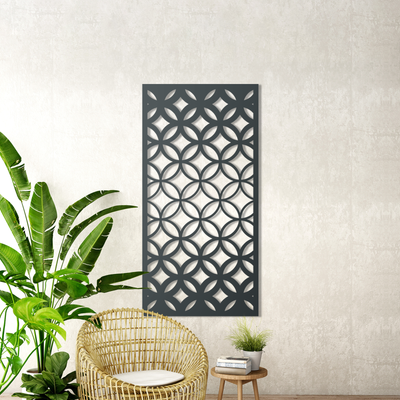 Focused Metal Screen: A Practical and Attractive Outdoor Privacy Solution